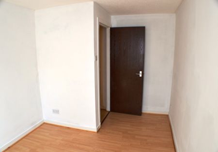 1 Bedroom Property To Rent - Photo 2