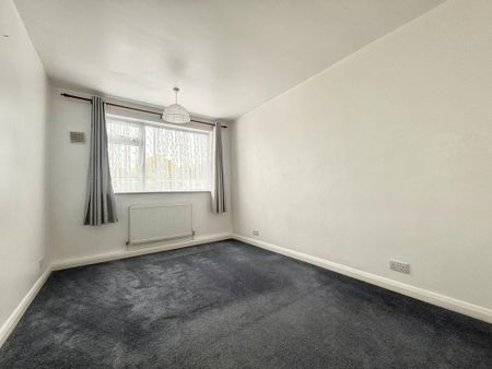 2 bedroom maisonette to rent - Photo 2