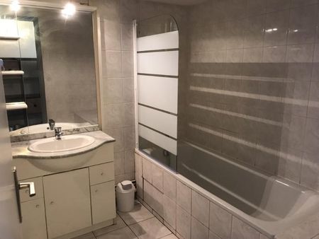 Location Appartement 3 pièces 67m² BORDEAUX 33000 - Photo 5