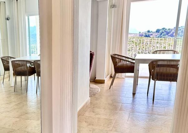 Villa for rent with 4 bedrooms and 3 bathrooms with stunning views