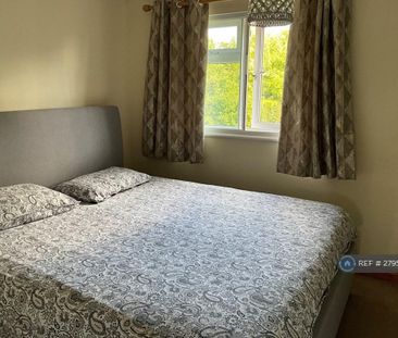 2 bedroom semi-detached house to rent - Photo 2