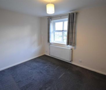 2 bedroom semi-detached house to rent - Photo 4