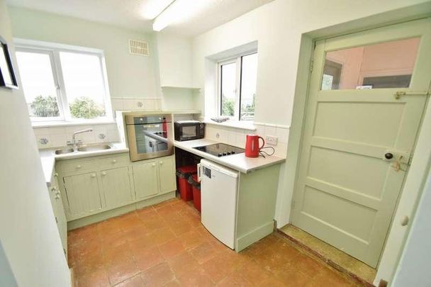 Stanmore, SO22 - Photo 1