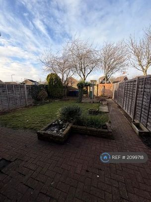 3 bedroom terraced house to rent - Photo 1