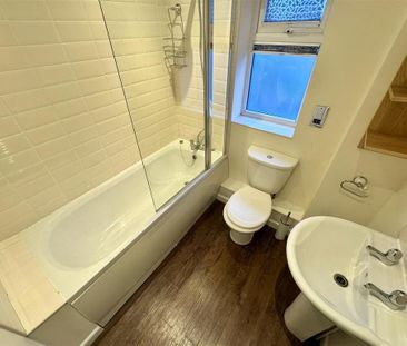 2 bedroom detached house to rent - Photo 6