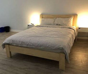 Available Now/Oct 1st Basement Bright furnished bachelor - Photo 3