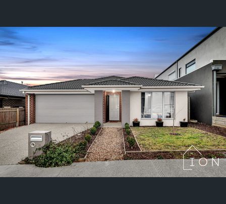 5 Charger Lane, Cranbourne East, Vic 3977 - Photo 1