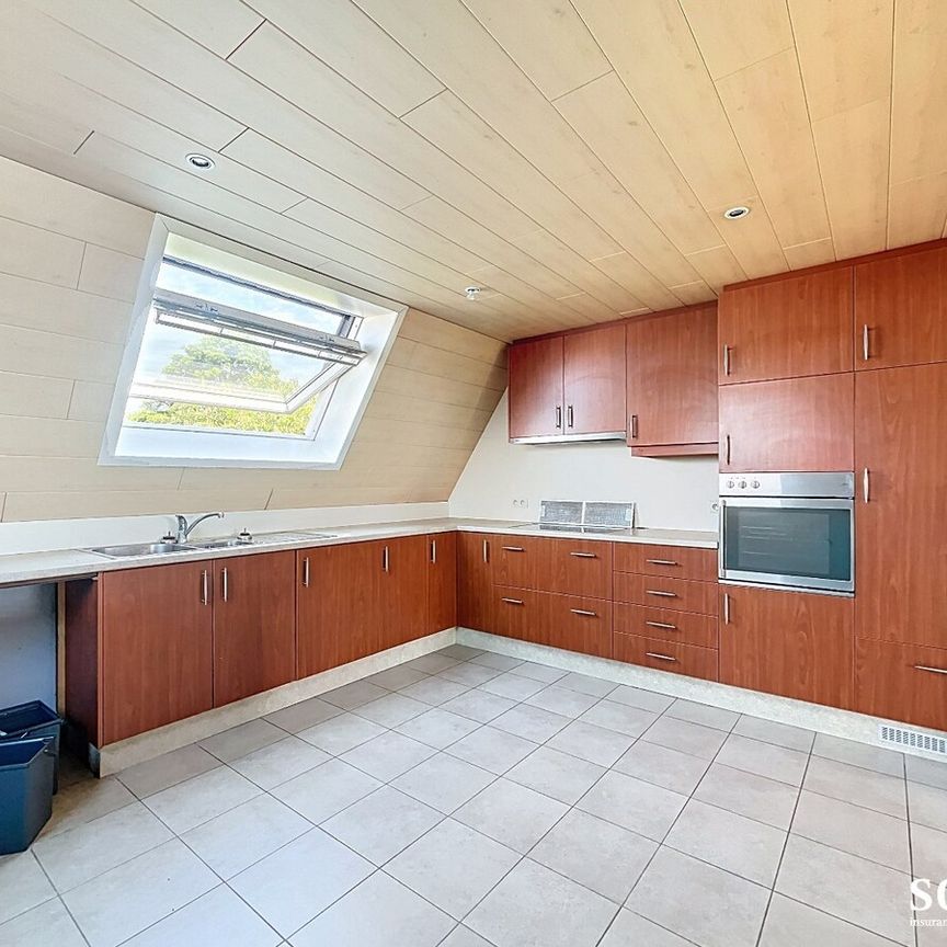 Ruim dakappartement met 2 slaapkamers! - Photo 1