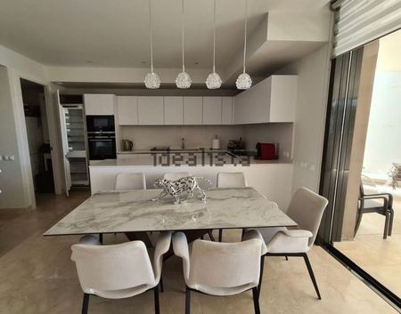 Alquiler de piso en Avenida de los Acebos, 42 - Photo 3