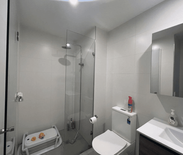 2 bed 2 bath with prime location - Photo 4