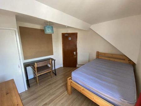 8 bedroom house to rent - Photo 3