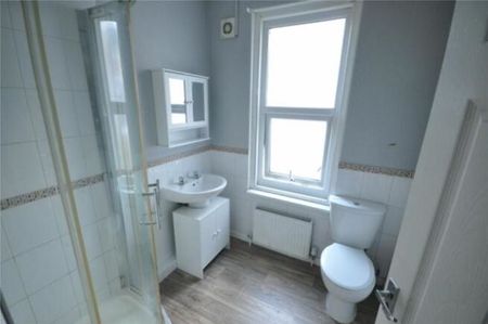 1 Bedroom - Photo 5
