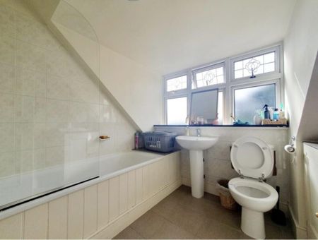 House share to rent - Photo 2