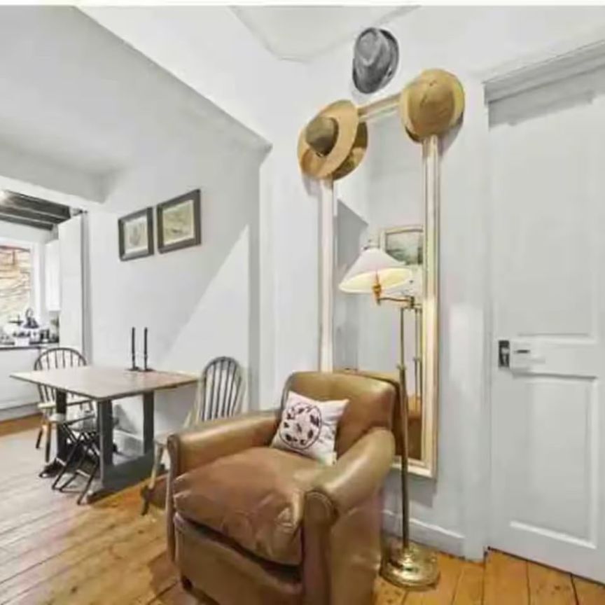 2 Bed Flat, St. Mary's Road, SE15 - Photo 1