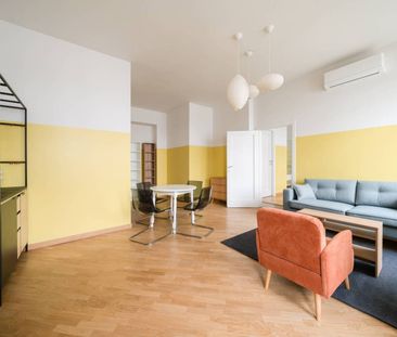 Bilocale via Francesco Sforza 4, Borgogna - Largo Augusto, Milano - Foto 4