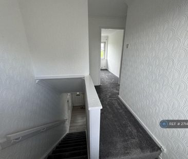 3 bedroom terraced house to rent - Photo 3
