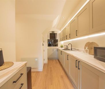 1 bedroom in a house share to rent - Photo 5