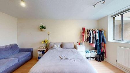 Greville Street, London, EC1N - Photo 3