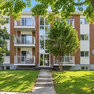 3 CH - 1 SDB - Québec - $1,327 /mo - Photo 2