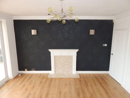 4 bedroom detached house to rent - Photo 1