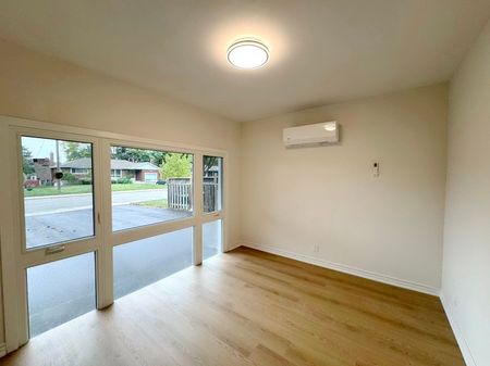 For Lease - 741 Proctor Road Unit# Main, Burlington, Ontario - Photo 4