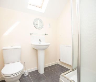 3 bedroom semi-detached house to rent - Photo 6