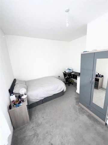 3 Bedroom House - Photo 3