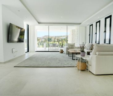 5 bedroom luxury Villa for rent in Benahavís, Spain - Photo 1