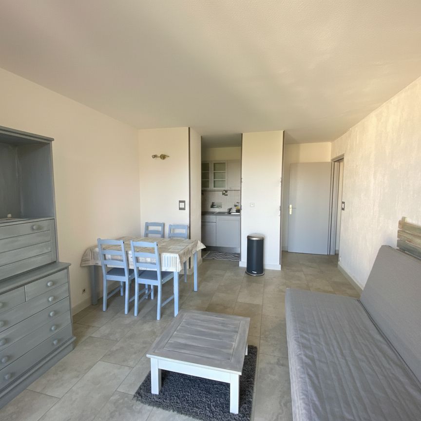 Appartement Saint Cyr Sur Mer 1 pièce(s) 30.54 m2, - Photo 1