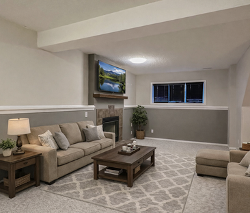 Spacious 3+1 Bed Home | Huge Private Yard | 2 Fireplaces | Garage |... - Photo 2