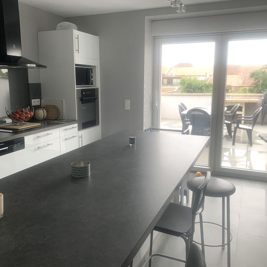 Location Appartement 4 pièces 130m² VILLERS LA MONTAGNE 54920 - Photo 1