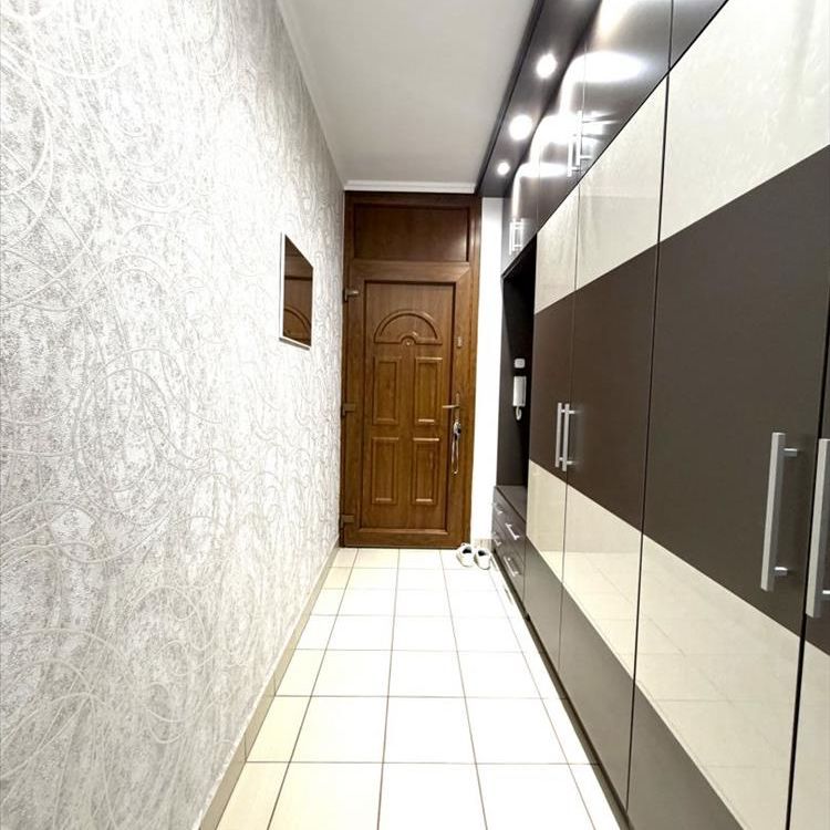 Kiadó felújított panel lakás - Debrecen - Fotó 1