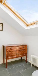 3 bedroom flat in London - Photo 3