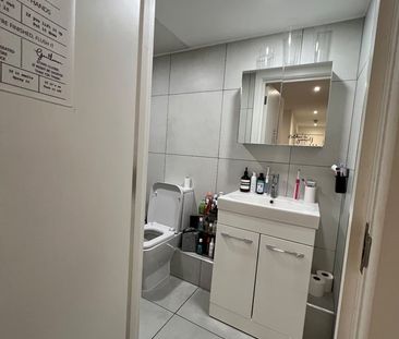 Room in a Shared Flat, Old Kent Road, SE1 - Photo 3