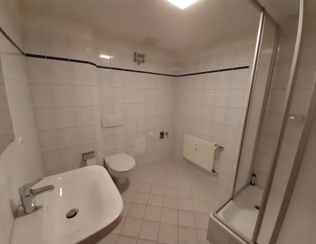 Deine neue Wohnung in Stadtfeld-Ost: 2-Raumwohnung mit EBK und Balkon - Photo 1