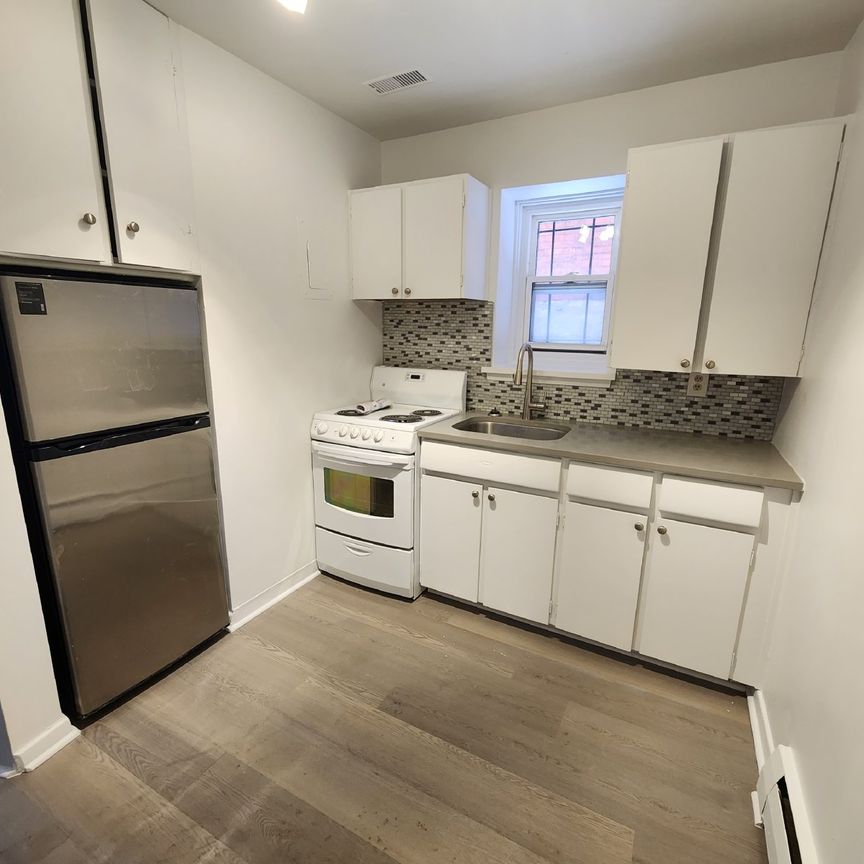 100 Waverley Street - 8 - Photo 1