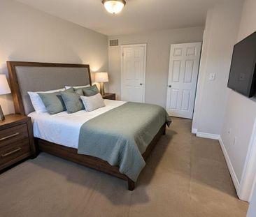 For Lease - 2006 Trawden Way Unit# 35, Oakville, Ontario - Photo 3