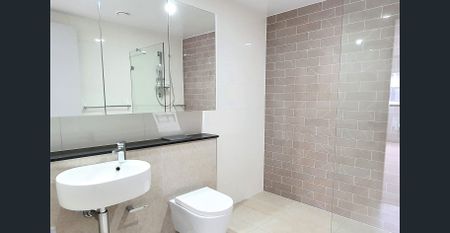 Spacious 2 bedroom in the sought after Botania Sydney Olympic Park - Photo 3