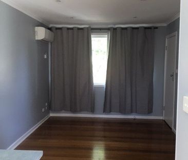 Freshly Painted Unit in Blackburn - Photo 3