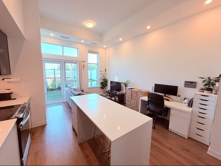 For Lease - 405 Dundas Street Unit# 107, Oakville, Ontario - Photo 2