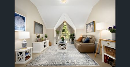 Bright Top-Floor Apartment in the Heart of Manly - Photo 4