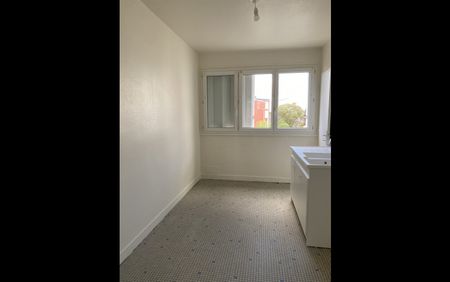 Location Appartement 3 pièces 61 m² Issoudun - Photo 2