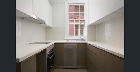 Unfurnished Art Deco apartment - Photo 3