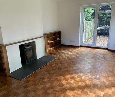 4 bedroom detached house to rent - Photo 3