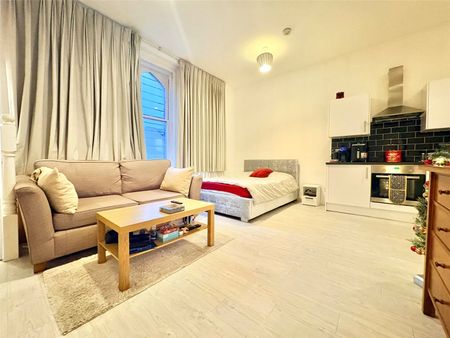 London Road, Kingston upon Thames, KT2 6NH - Photo 2