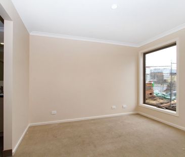 GREAT HOME, GREAT LOCATION - Photo 2