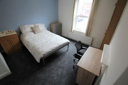 Hartley Grove, Woodhouse, LS6 2LD, Leeds - Photo 5