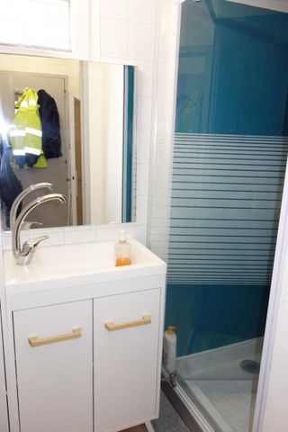 Location - Maison de village T3 d'environ 64 m² sur 2 niveaux avec une petite cour privative - Photo 4