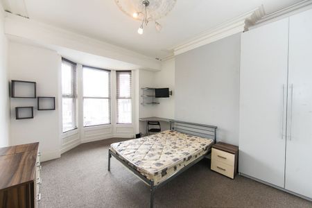 Inglewood Terrace, Woodhouse, Leeds - Photo 3