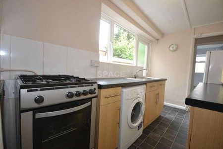 Blenheim Gardens, Reading, Berkshire, RG1 - Photo 3